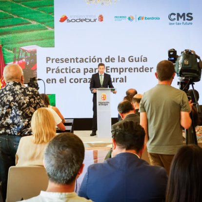 Borja García Ruiz, director de los Servicios Jurídicos de Iberdrola, durante la presentación de la guía para emprender en el corazón rural.