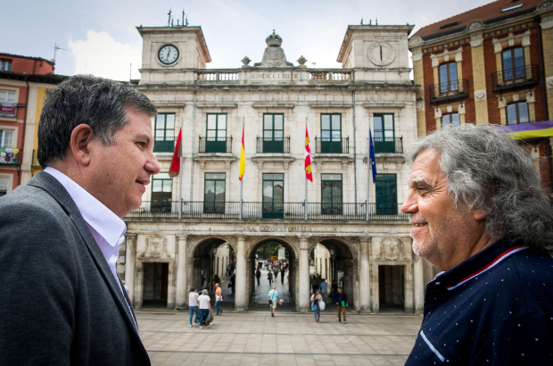 José Manuel Carbonell y Miguel Santamaria serán la voz de los 18.000 peñistas de la ciudad. Las peñas protagonizan el pregón por primera vez.