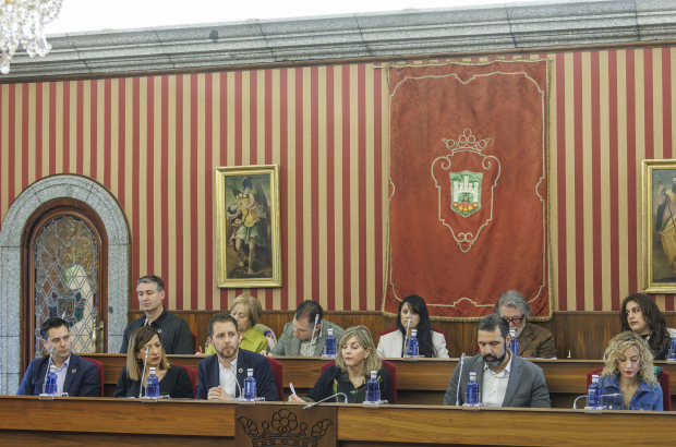 Los concejales del grupo municipal socialista en un Pleno municipal.