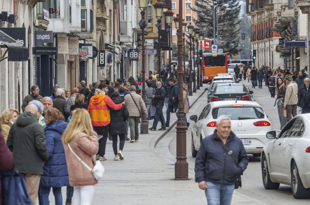 El tráfico por la calle Santander tiene los días contados y su peatonalización sólo depende de ver las salidas para derivar el tránsito.