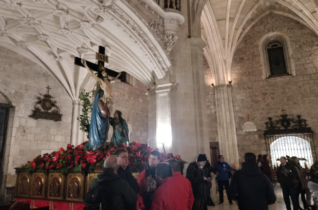 El Vía Crucis Penitencial de Burgos se celebrará dentro de la iglesia de San Lesmes por las fuertes rachas de viento.