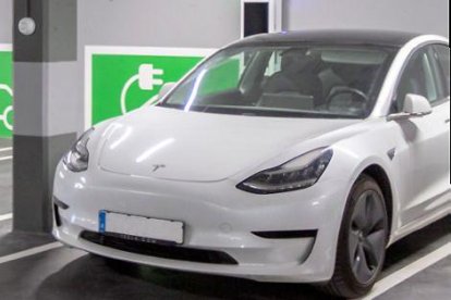 Descarbonización. Mercadona sigue apostando por la instalación de puntos de recarga para vehículos eléctricos. Así, en 2022 se llega a los 2.059, tras instalar 340 nuevos.