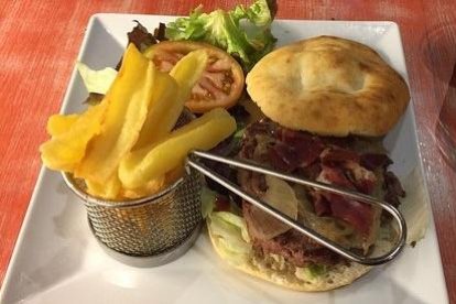 Hamburguesa Gastro Burguer San Pablo.