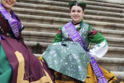 Beatriz Martínez Arnáiz y Eider Pulgar García de las fiestas de San Pedro 2023