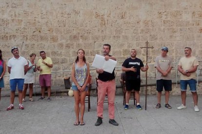 Ensayo de la obra teatral que se estrena este sábado.