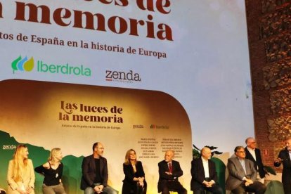 Momento de la presentación de 'Las luces de la memoria'.