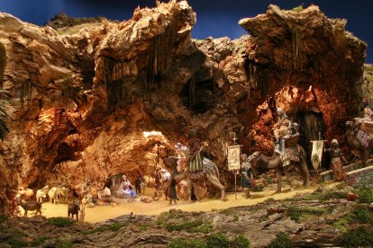 Escenas del Belén que se puede ver en la localidad burgalesa de Renuncio hasta el 6 de enero.