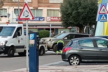 Vehículo retirado en la calle Belorado tras un control de alcoholemia.