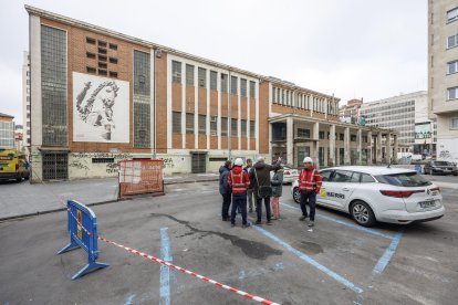 Inicio de los trabajos de demolición (interior) del viejo Mercado Norte de Burgos el pasado 17 de febrero.