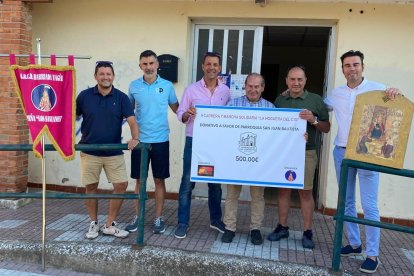 La parroquia recibió 500 euros de donación.