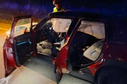 Los bomberos de Roa atendieron a la conductora