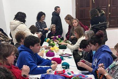Taller de ganchillo navideño en Moradillo