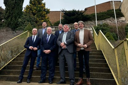 Imagen de la visita del ministro al Consejo Regulador