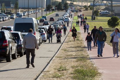 La organización del aparcamiento no convence a los feriantes T. A.