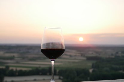 No hay mejor plan para terminar Sonorama que tomando un vino viendo atardecer en Haza.