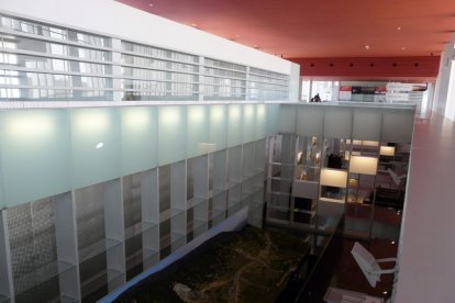 Interior del Cayac en Ibeas de Juarros.  F. ATAPUERCA (S, SANTAMARÍA)