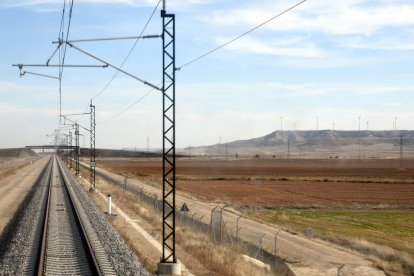 La LAV a Burgos parte del triángulo o nudo ferroviario de la localidad de Venta de Baños -en el Corredor Norte-Noroeste de Alta Velocidad