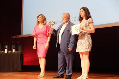 Tierra Aranda fue distinguida con el premio Envero de honor