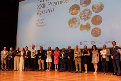 Fotografía con los premiados en esta edición de los Premios Envero 2022