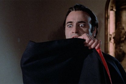 EL GRAN AMOR DEL CONDE DRÁCULA (Javier Aguirre, 1973)