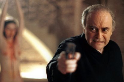 ROJO SANGRE (Christian Molina, 2004)