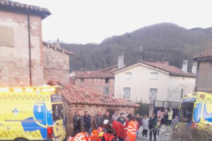 Una mujer de 79 años y un varón de 78 años, rescatados tras sufrir una caída en un hayedo en las inmediaciones de la cascasa de los Chorrones en Valmala