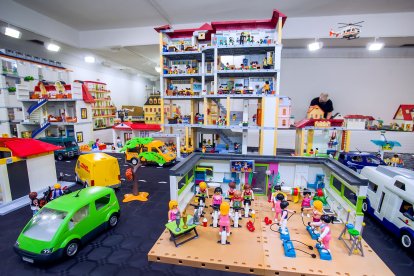 Parte de la ciudad de juguete montada en la Casa de Cultura. T. A.