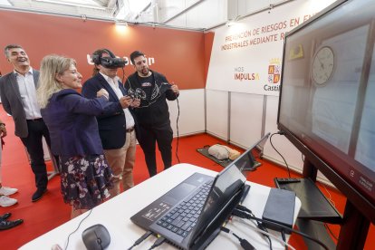 Mañueco durante su visita a Burgos para la inauguración del curso 2022-2023 de las enseñanzas escolares de Castilla y León celebrado en el IES Conde Diego Porcelos. SANTI OTERO