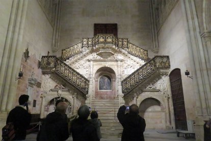 Turistas en la catedral