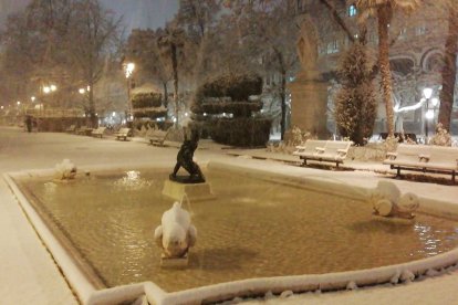 Uno de los estanques del paseo del Espolón de Burgos. S. L. C.