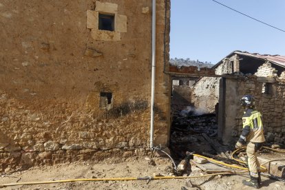 Las consecuencias del grave incendio de Quintanilla del Coco. FOTO: SANTI OTERO