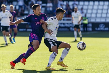 Un tanto de penalti anotado por Bermejo dio los tres puntos al Burgos CF ante el Cartagena. FOTOS: © ECB / SANTI OTERO