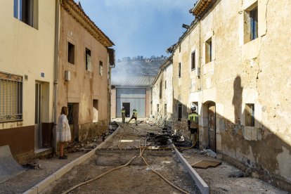 Las consecuencias del grave incendio de Quintanilla del Coco. FOTO: SANTI OTERO