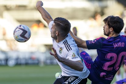 Un tanto de penalti anotado por Bermejo dio los tres puntos al Burgos CF ante el Cartagena. FOTOS: © ECB / SANTI OTERO