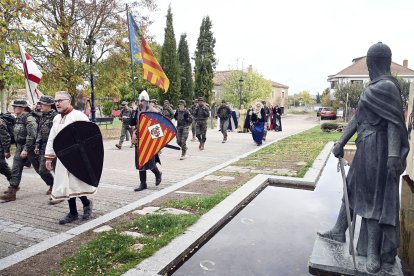 Miembros de la Base Militar Cid Campeador de Castrillo del Val del Regimiento de Transmisiones 21 (RT21) inician el Camino del Cid. ICAL