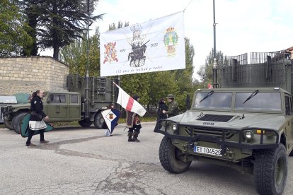Miembros de la Base Militar Cid Campeador de Castrillo del Val del Regimiento de Transmisiones 21 (RT21) inician el Camino del Cid. ICAL