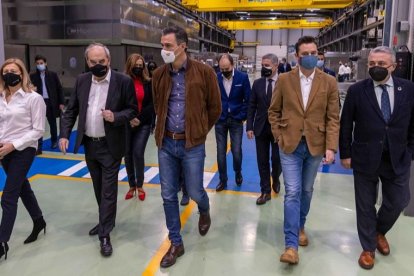 El presidente del Gobierno, Pedro Sánchez, ha visitado las instalaciones de Hiperbaric en Burgos. ECB