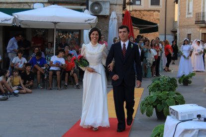 Elena lleva el vestido de su madre