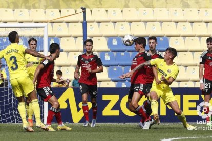 Lo intentaron los de Joseba Etxeberria mientras tuvieron gasolina. LALIGA