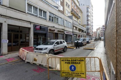 Vallas en la calle San Julián. SANTI OTERO