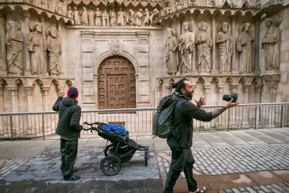 El creador de contenido sube vídeos de cada etapa del Camino. TOMÁS ALONSO