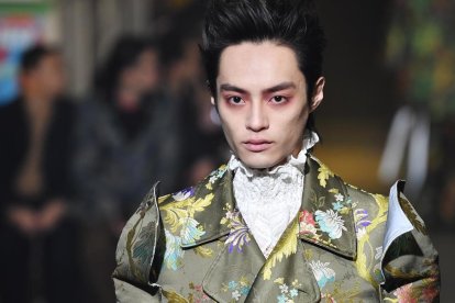 Abrigos florales en el desfile de Palomo Spain