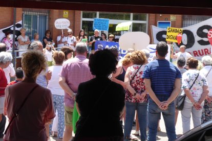 Los vecinos están hartos de esperar una solucion a largo plazo