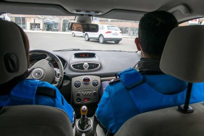 Circulando por las calles de Burgos y observando las conductas de los vehículos cercanos. TOMÁS ALONSO