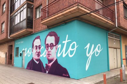 Mural que rinde homenaje a Federico Olmeda y Antonio José. CHRISTIAN SASA.