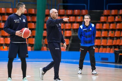 Primer entrenamiento de la era Curro Segura: © ECB / TOMÁS ALONSO