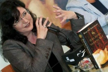 Presentación del libro 'Un diosa para el rey' de Mari Pau Domínguez en el palacio de Saldañuela en 2011. SANTI OTERO