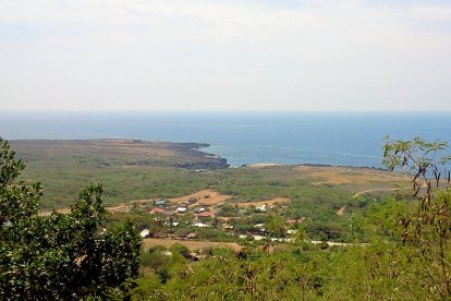 Vista de Burgos desde el Faro Bojeador en Burgos de Ilocos Norte.