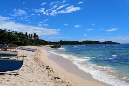 Burgos Pangasinan, una de las costas turísticas de Filipinas.