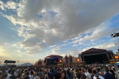 Así estaba el escenario al atardecer del jueves.  DO RIBERA
